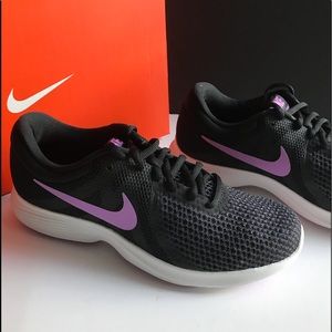 purple and black nike shoes